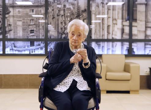 A sus 107 años y residente en el centro DomusVi Salesa de Teis, Asunción García es la persona de mayor edad en Galicia en superar el virus | Consiguió pasar la enfermedad sin ningún síntoma