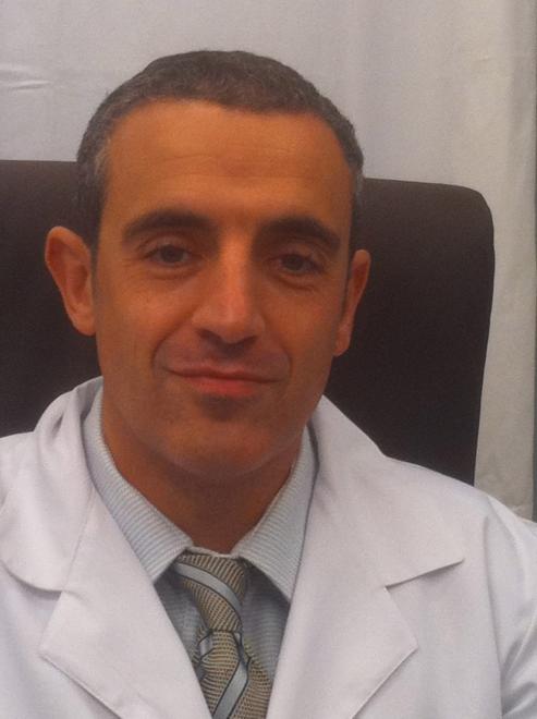 Manuel Ruibal Moldes, natural de Xeve, es jefe del servicio de Uroloxía del CHOP.