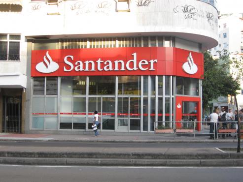 Banco Santander cerrará este viernes 176 oficinas, 26 de ellas en Galicia, en el marco de la ejecución del Expediente de Regulación de Empleo (ERE) que acometerá la entidad y que contempla la clausura de un total de 1.150 sucursales.