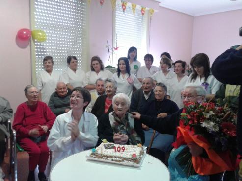 En Galicia, pronto sera corriente hablar de centenarios jovenes.