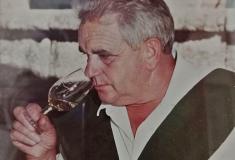 Gabriel Piñeiro fue propietario del bar Piñeiro, uno de los primeros que apostó por comercializar un caldo que está ahora entre los más apreciados.