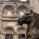 Bo dia pra tod@s, esto e a Fonte dos Cabalos na Praza de Platerias, Santiago de Compostela, e o fondo a unica fachada romanica da Catedral
